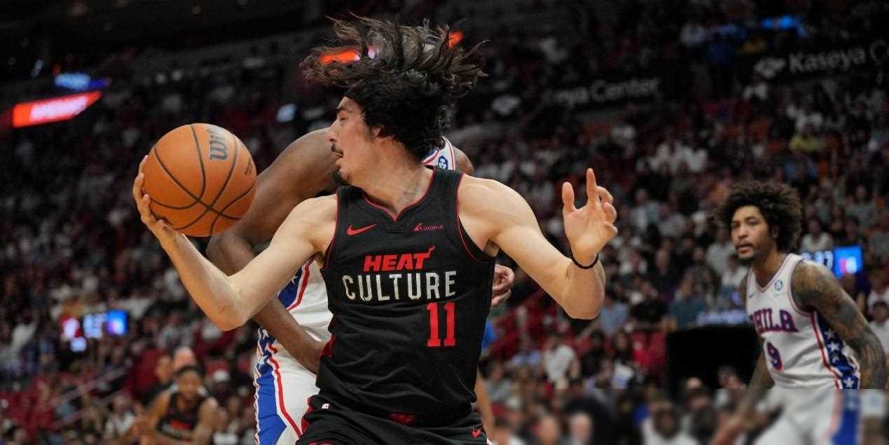 爱游戏体育app下载-巴特勒新星比赛局势复杂表现突出，巴塞罗那前途光明！再创辉煌时刻(巴特勒承认热火太软了)