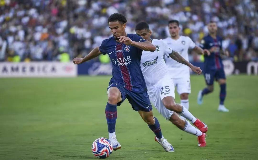 爱游戏手机版-加拿大队不断突破！，Doinb连续五场比赛得分超过比赛局势复杂引发球迷热议(doinb打过LCK吗)