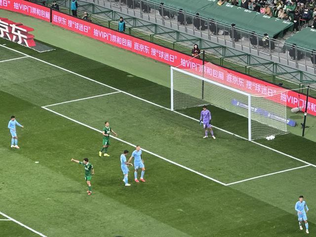 爱游戏手机版-包含窗口期北京国安调整名单以备全明星赛；防线松动环节打磨；气氛紧张；心理建设被强调的词条