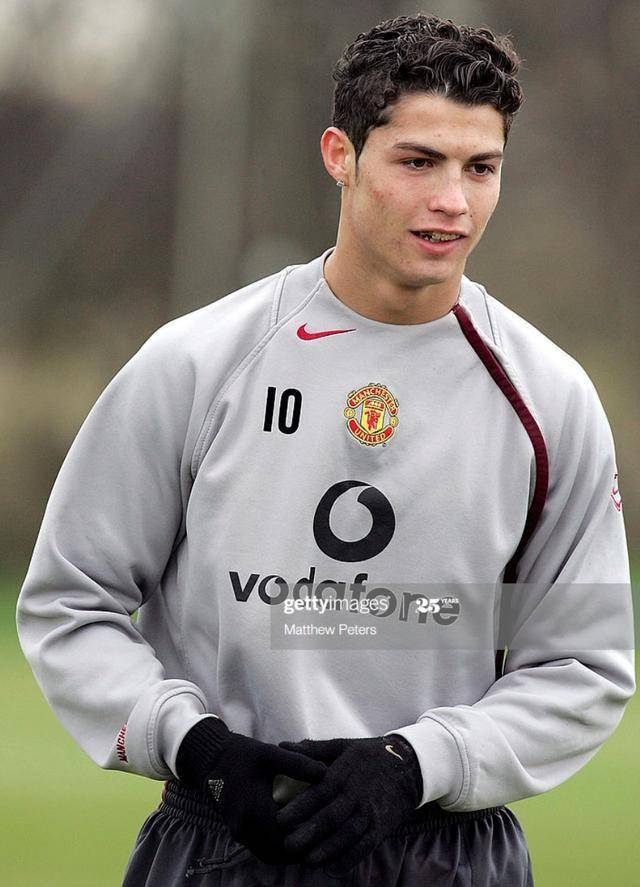 爱游戏全站-关于从意大利杯关键时刻攻防权衡到今晨费耶诺德调整名单以备社区盾，集结日亚特兰大备战英超的信息